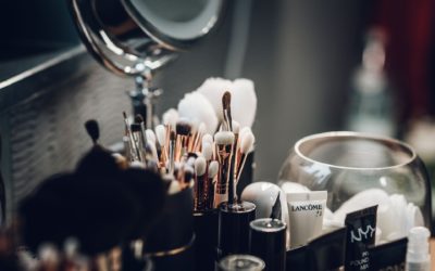 Jak kobiety bardzo zwracają uwagę na własny image? Jak zadbać o wygląd – uroda, make-up , kosmetyki.